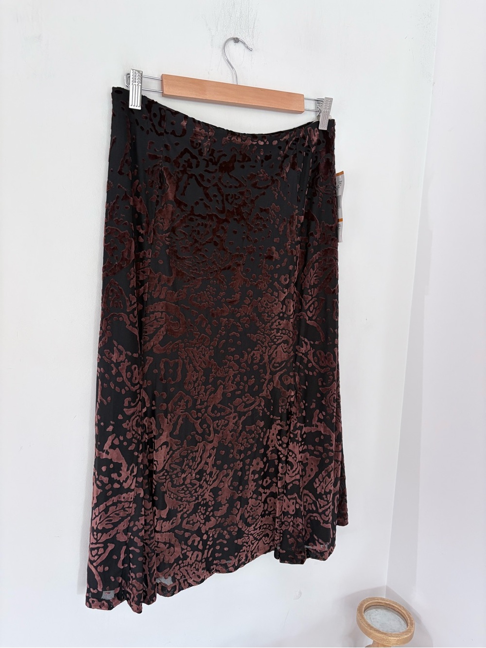 Copper Brown Velvet Burnout On Black Midi Skirt Sz S Flared Low Pleats NWT Fall